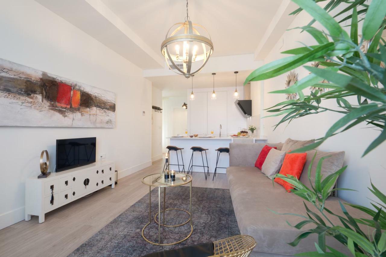Deluxe Apartment *
